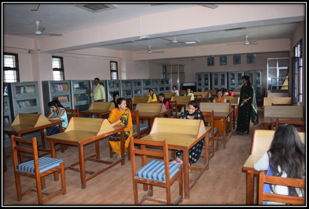 Students using Gym
