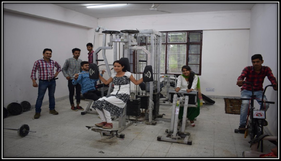 Students using Gym